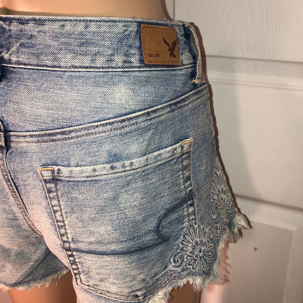 American Eagle Outfitters Jean Shorts. 6 - Picture 5 of 8